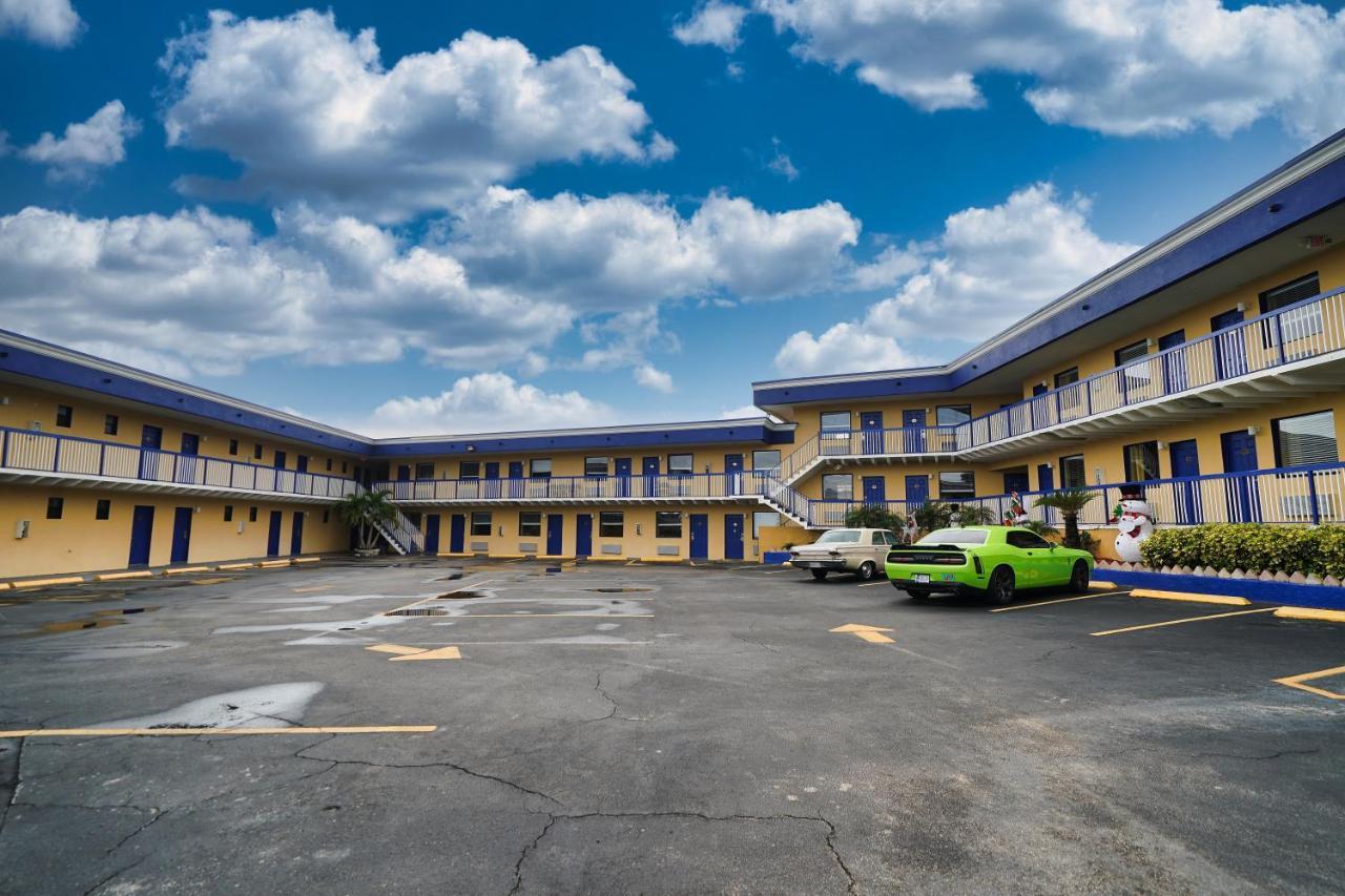Sandals Inn Дейтона-Бич Экстерьер фото